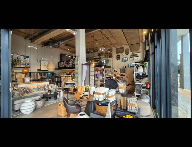 254M² SHOWROOM FOR SALE IN UMHLANGA CENTRAL